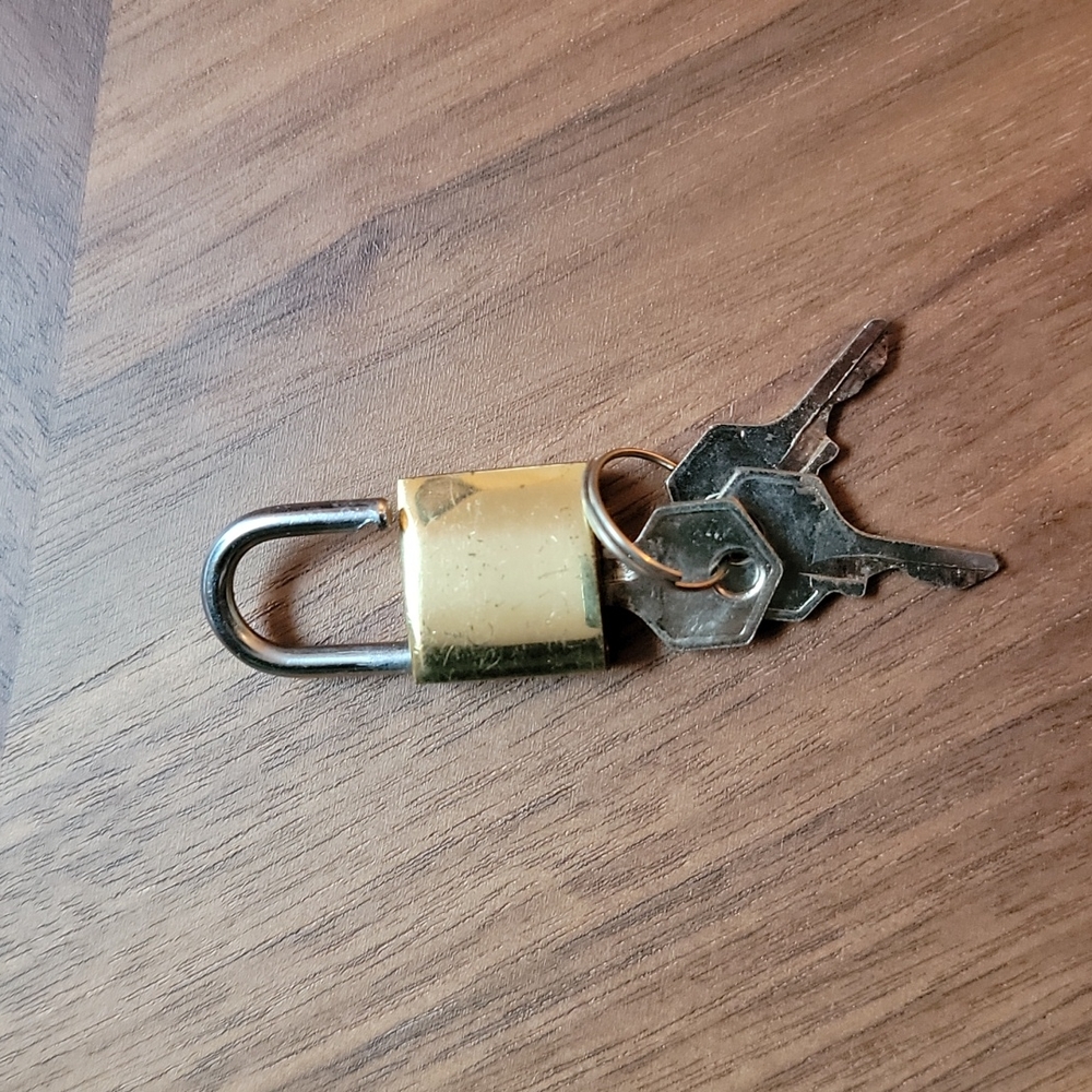 Coach Lock & Keys - Picture 3 of 4